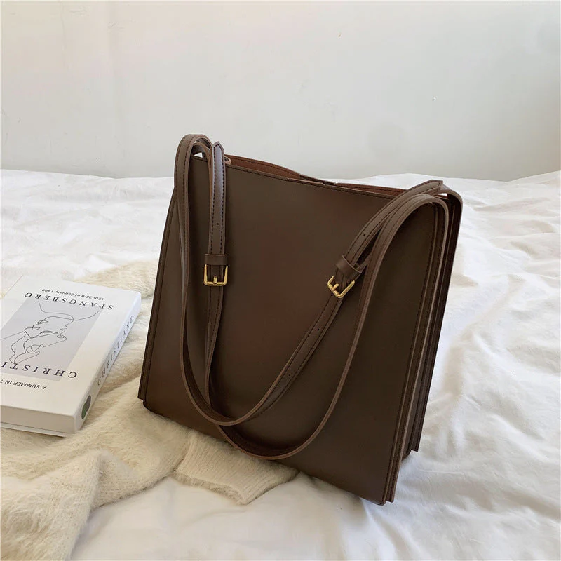 Alora Cuadrado Minimalist Crossbody Tote - Image 3