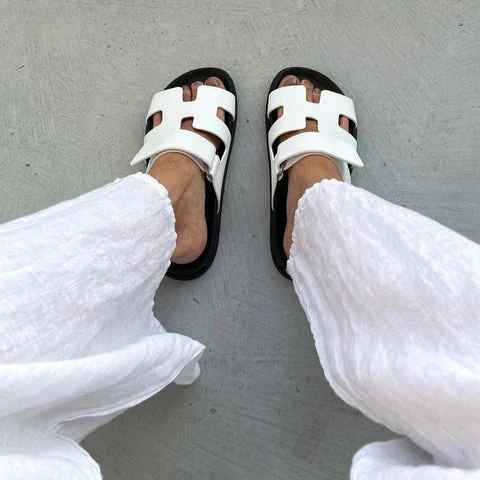 Ariadne Sandles - Image 3