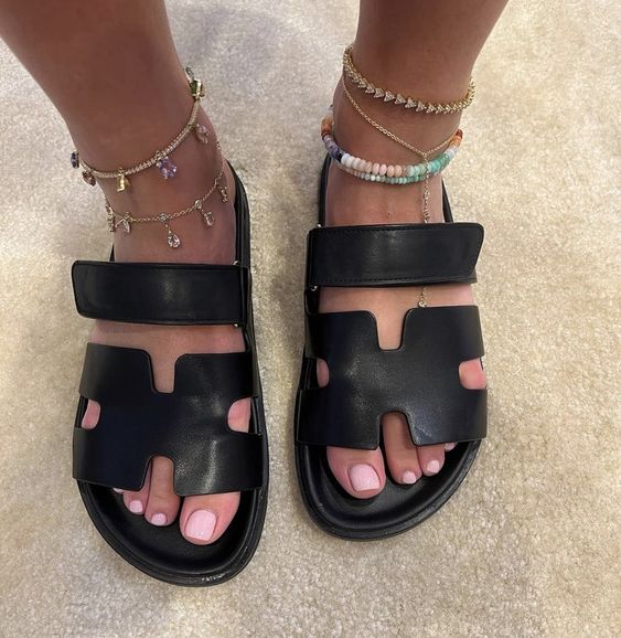 Ariadne Sandles - Image 6