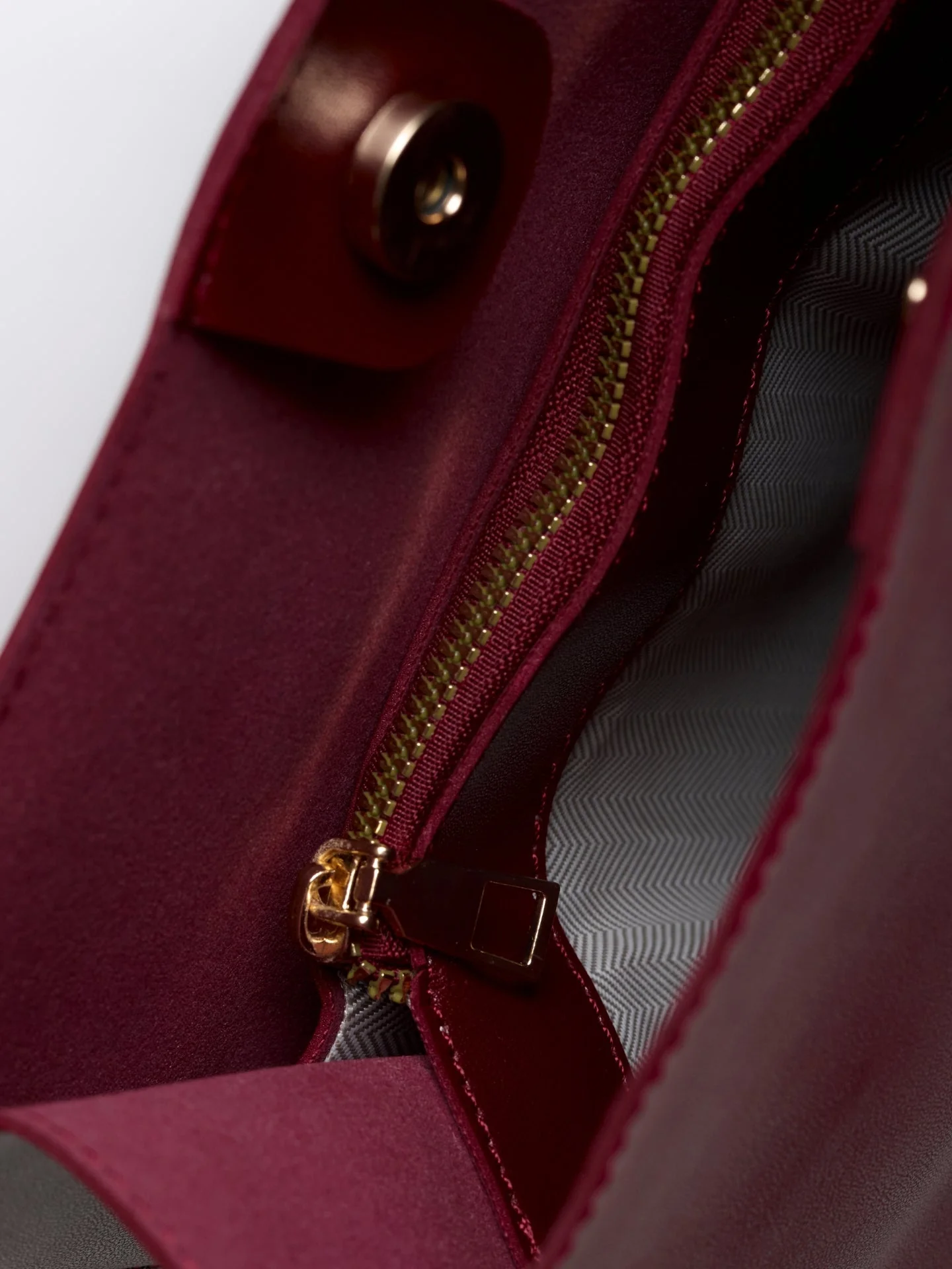 Arya Daily Chic Vegan Leather Shoulder Bag - Image 18