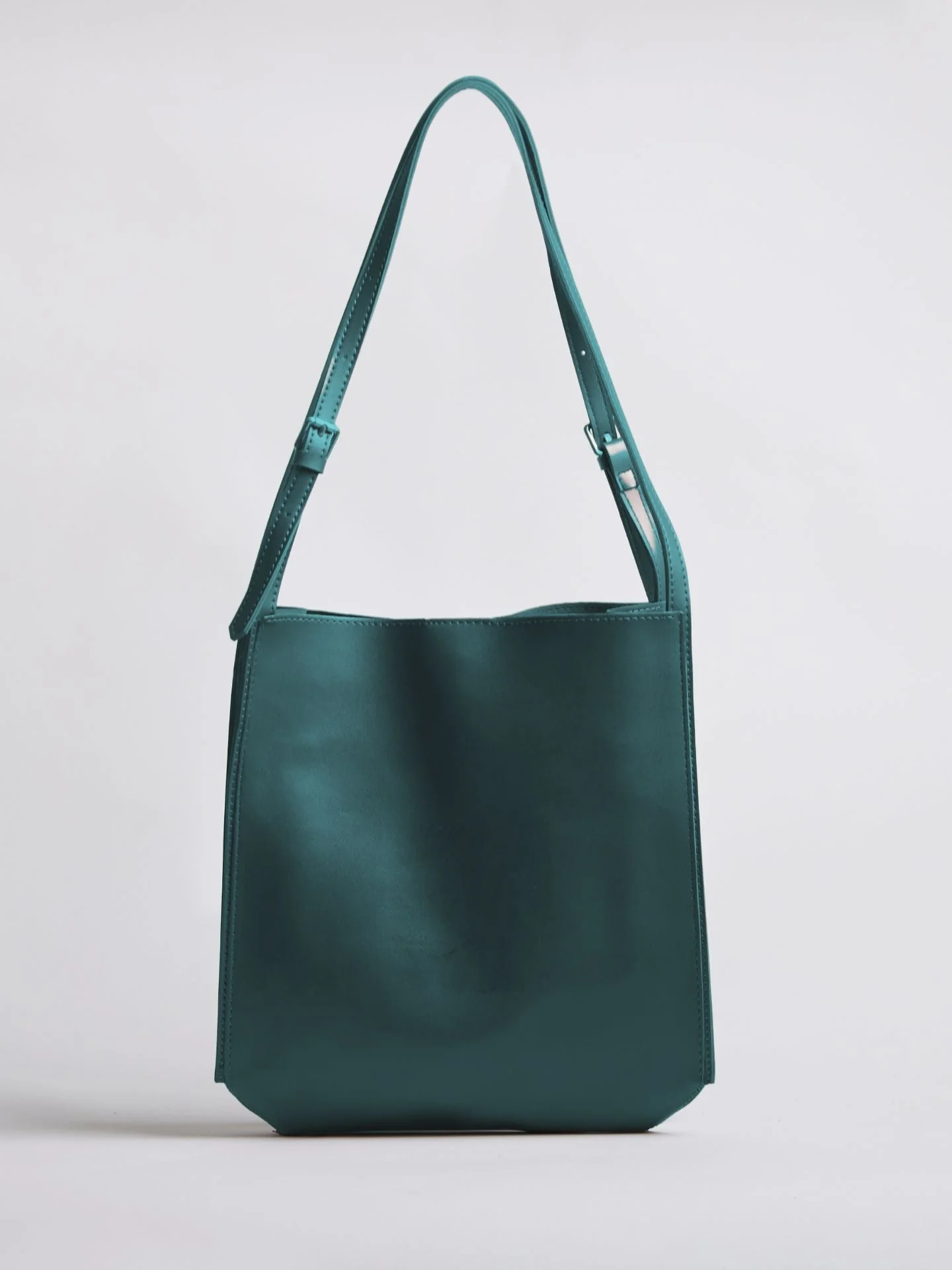 Arya Daily Chic Vegan Leather Shoulder Bag - Image 26
