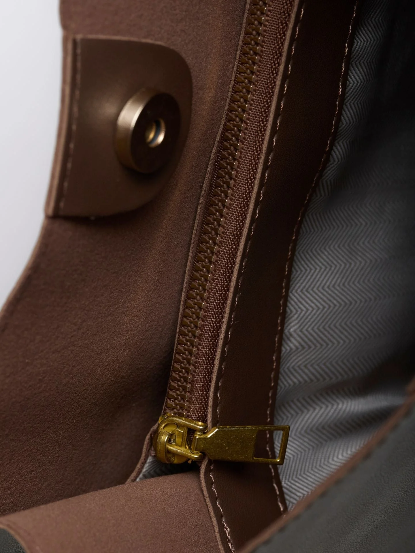Arya Daily Chic Vegan Leather Shoulder Bag - Image 6
