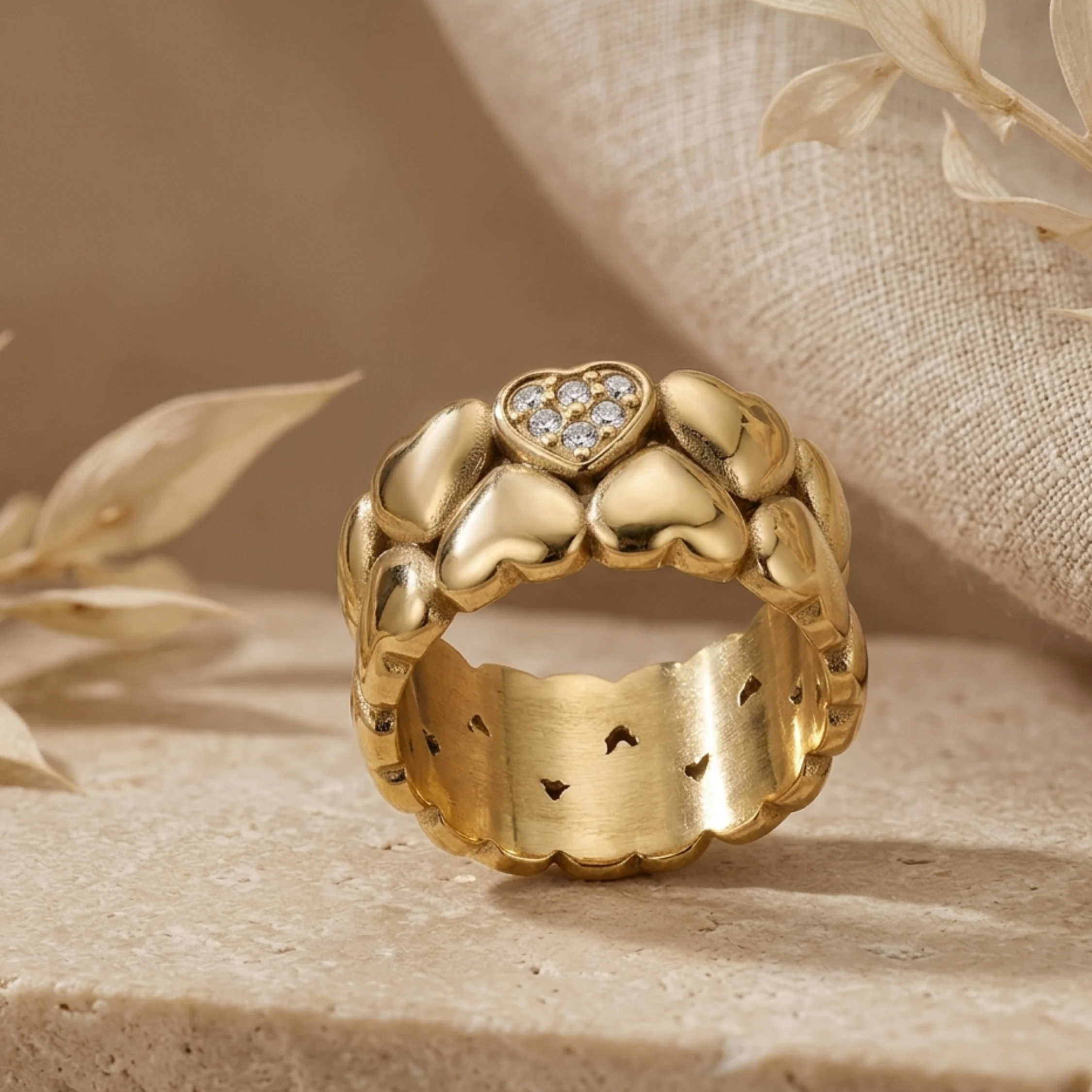 Ashe Heartlight Gold Band - Image 2
