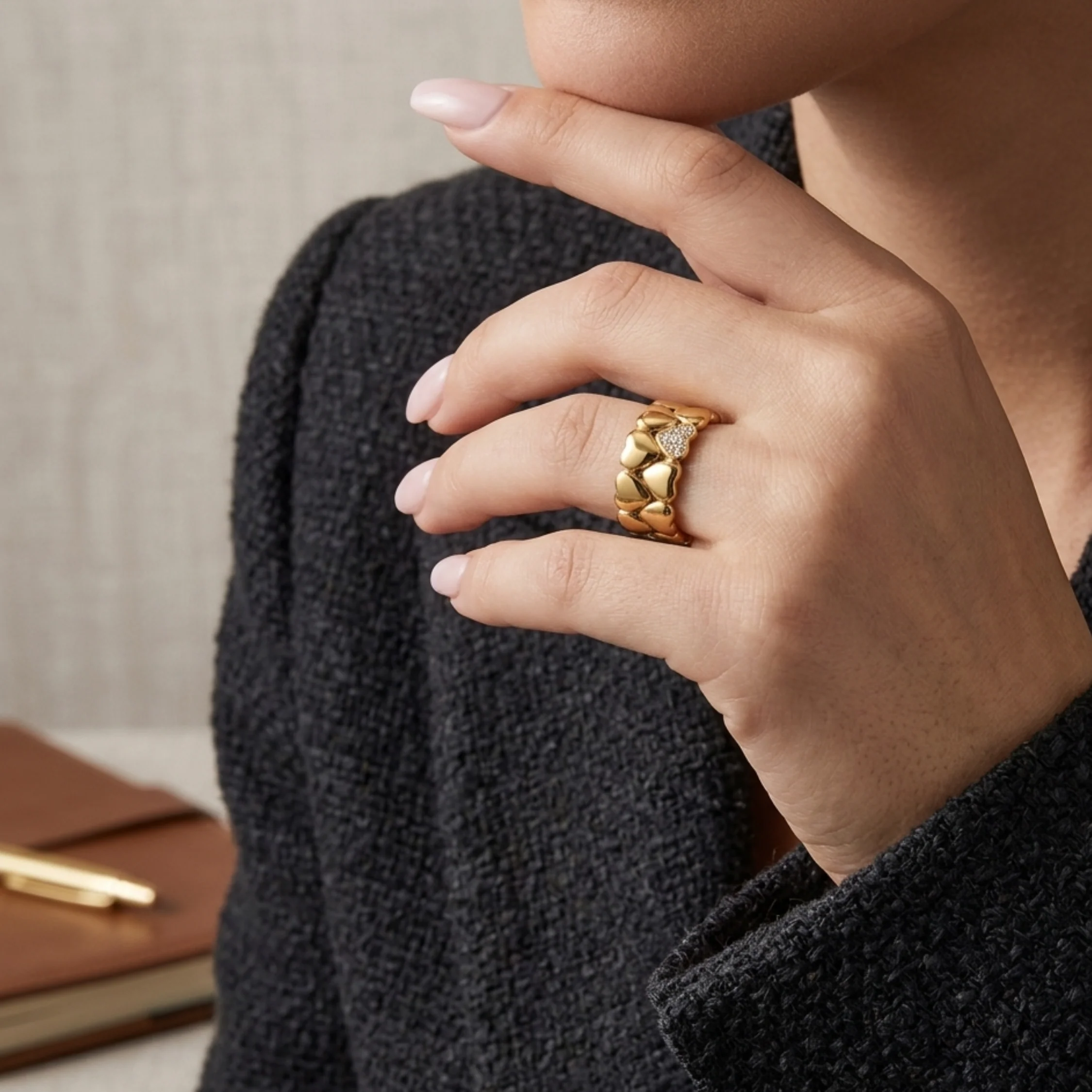 Ashe Heartlight Gold Band - Image 5