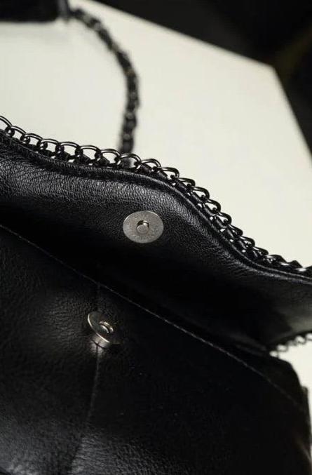 Aurelia ChainLink Crossbody - Image 4