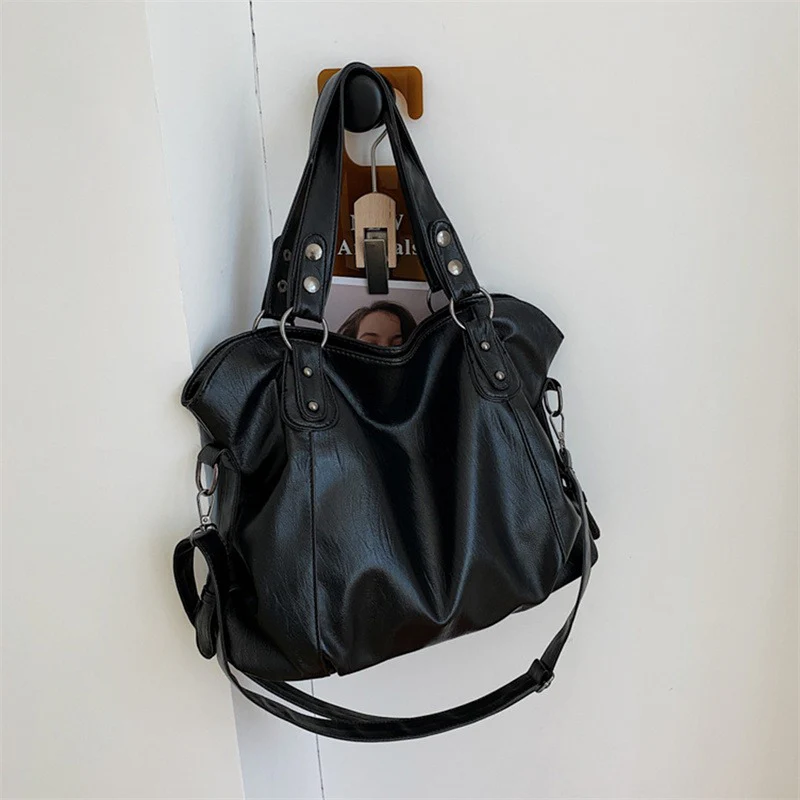 Aurora Vegan Leather Handbag – Elegant and Sustainable - Image 10