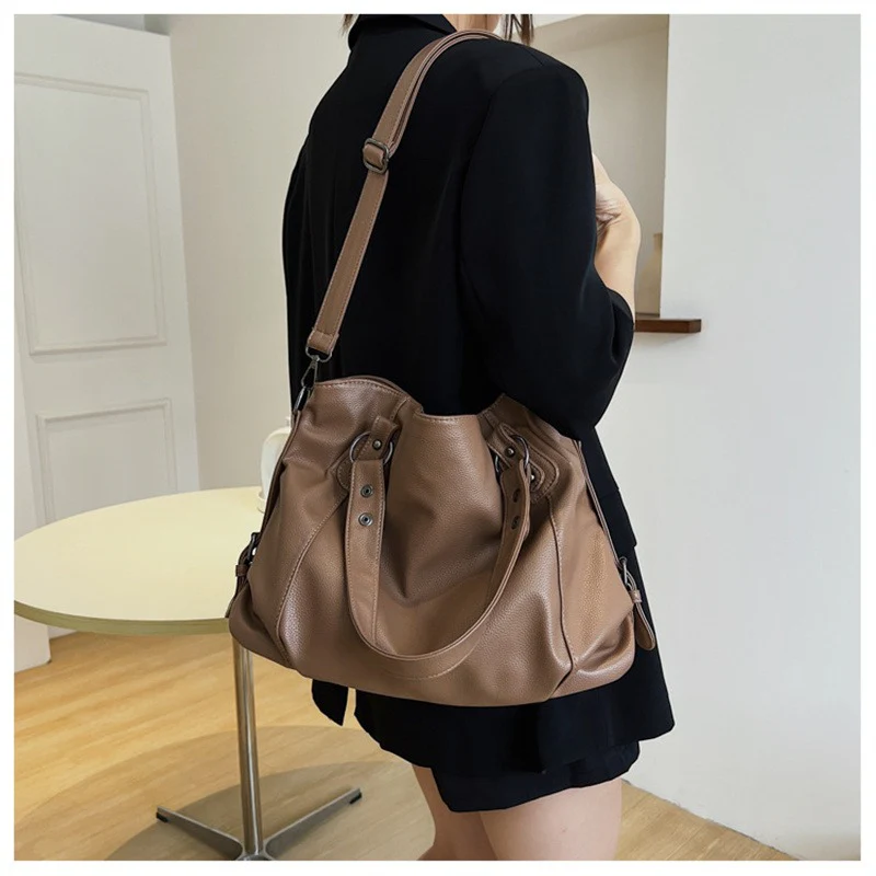 Aurora Vegan Leather Handbag – Elegant and Sustainable - Image 13