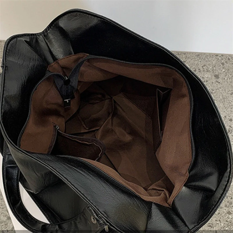 Aurora Vegan Leather Handbag – Elegant and Sustainable - Image 6