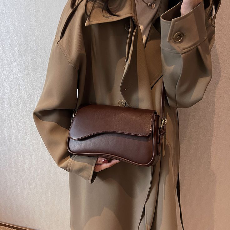 Ava Luxe Shoulder Bag - Image 12