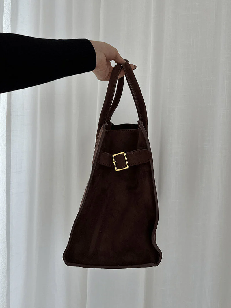 Sophisticated Suede Handbag - Image 19