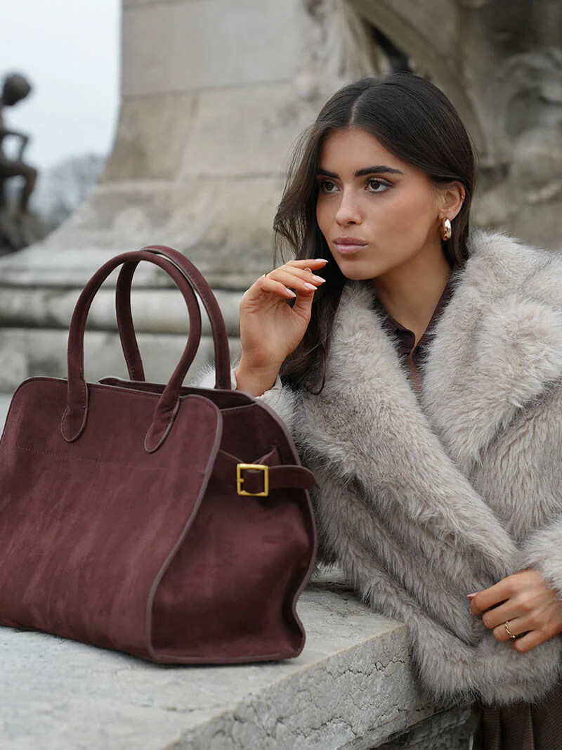 Sophisticated Suede Handbag - Image 22
