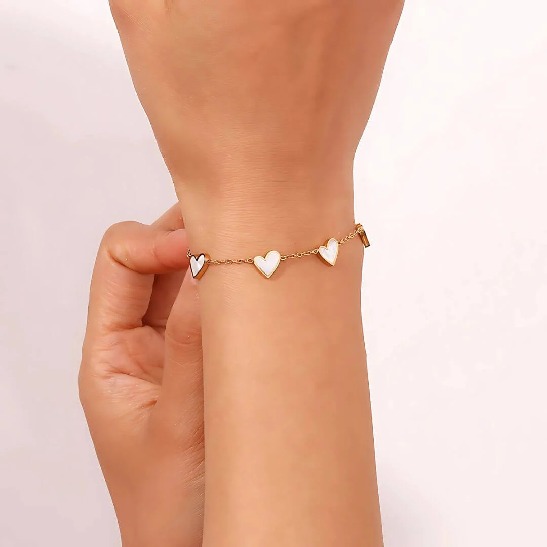 Gold Heart Pendant Bracelet – Romantic Natural Shell Jewelry - Image 2