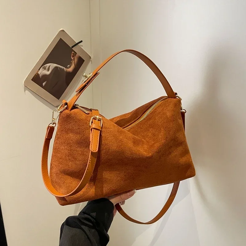 Chic Adjustable Leather Handbag – Timeless Elegance for Women - Image 3