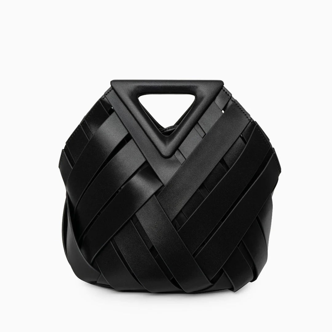 Chic Woven Leather Handbag for Casual and Formal Looks - Image 13