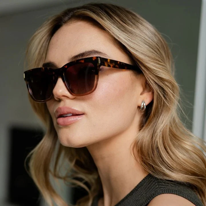 Eternal Chic Women's Polarized Square Sunglasses - Image 10