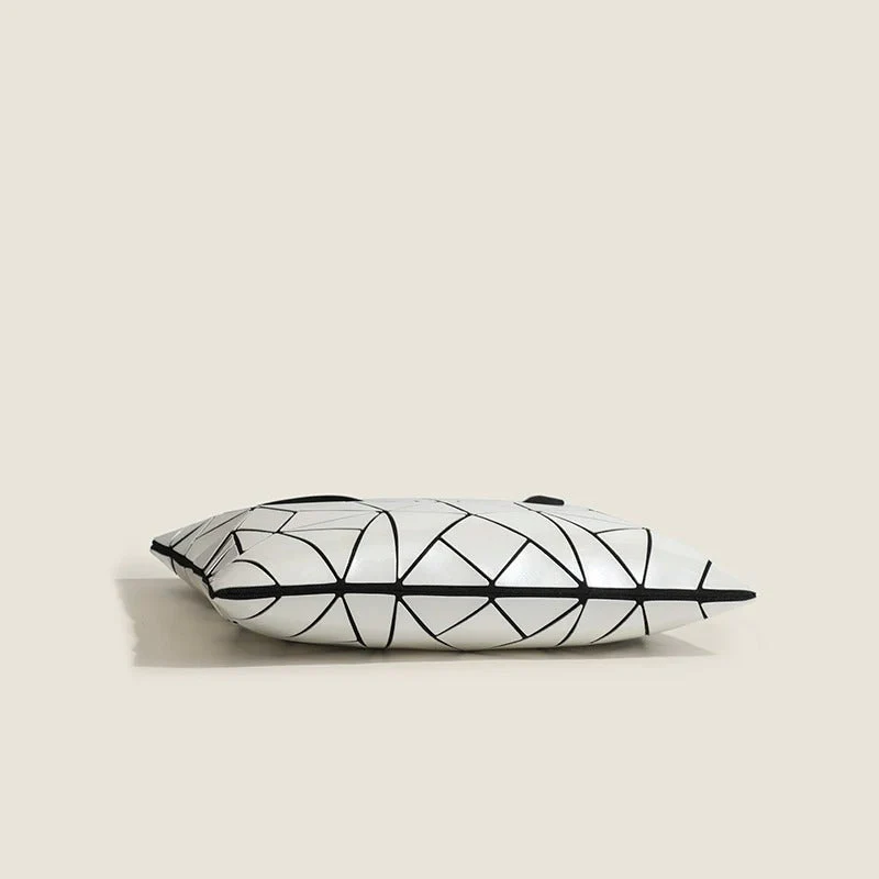 Diamond Luxe Quilted Tote - Image 6