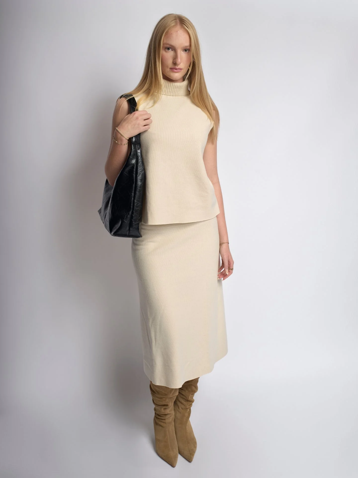 Scarlett Distressed Vegan Leather Tote - Image 18