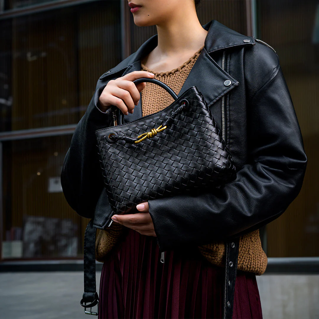 Elegant Woven Crossbody Bag for Timeless Style and Everyday Use - Image 7