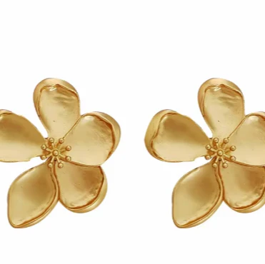 Elegant Metallic Flower Stud Earrings for Women - Image 4