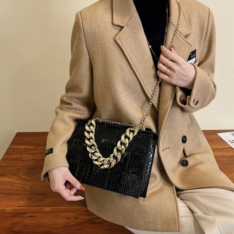 Elegant Crocodile Leather Crossbody Styled Bag – Stylish and Practical for Every Occasion - Image 5