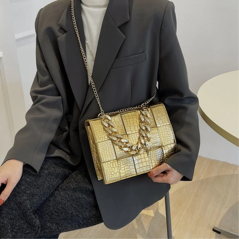 Elegant Crocodile Leather Crossbody Styled Bag – Stylish and Practical for Every Occasion - Image 6
