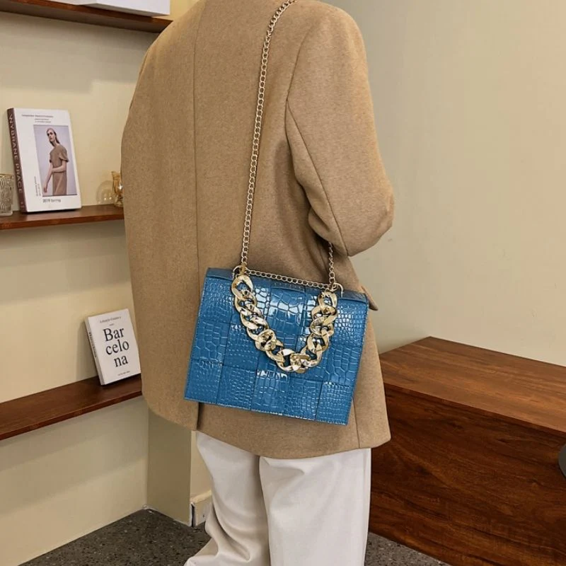 Elegant Crocodile Leather Crossbody Styled Bag – Stylish and Practical for Every Occasion - Image 7