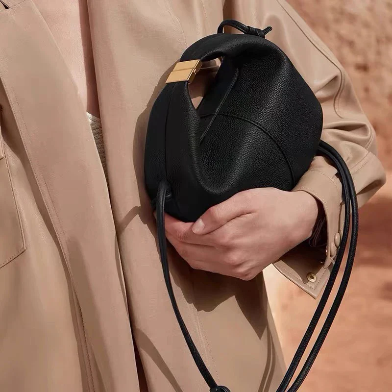 Luxury Handbag Made from Sea Water-Derived Materials – Timeless, Sustainable Design for Any Occasion - Image 2