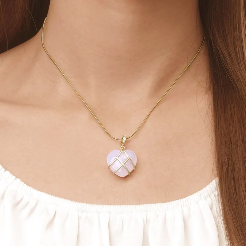 Enchanting Pink Heart Necklace - Image 3