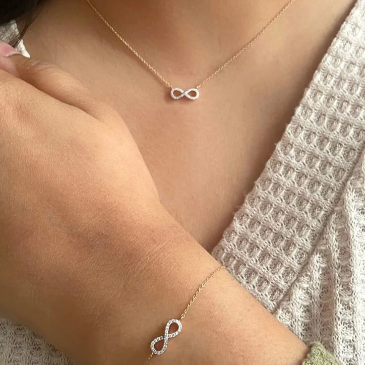 Eterna Infinity Necklace - Image 2