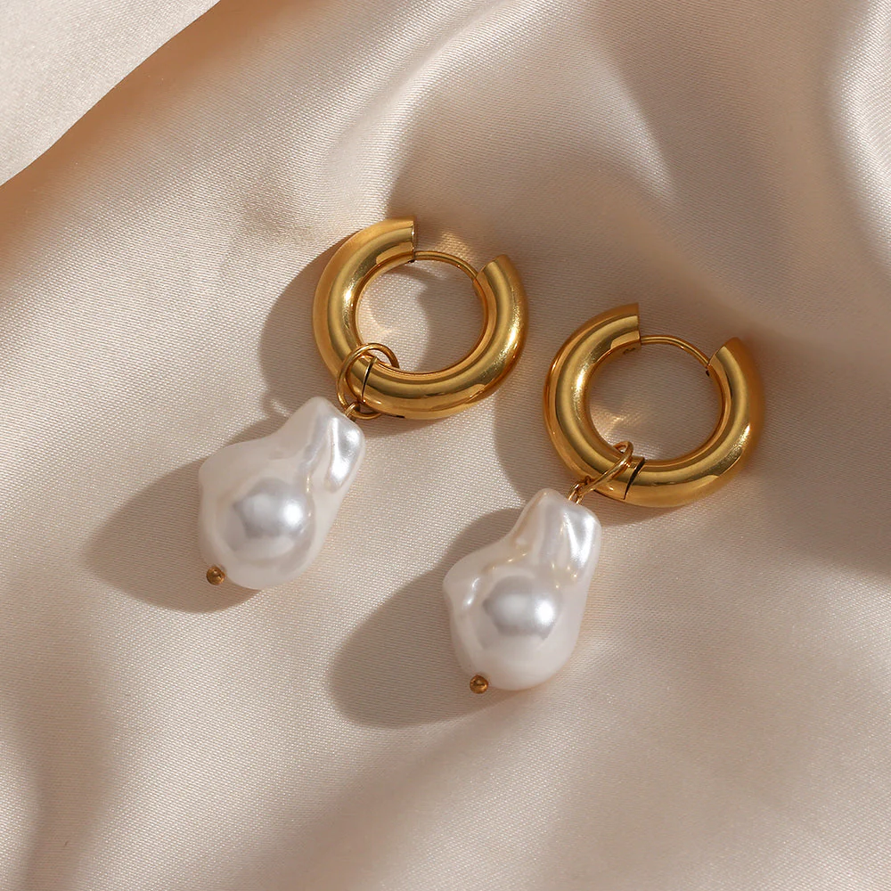 Ethereal Elegance Teardrop Earrings - Image 3