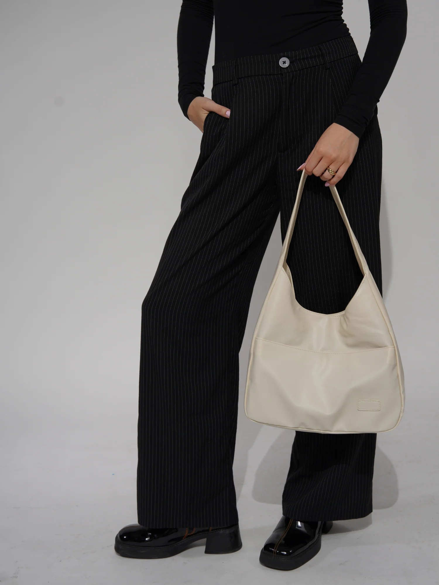 Elegant Vegan Leather Everyday Tote - Image 10