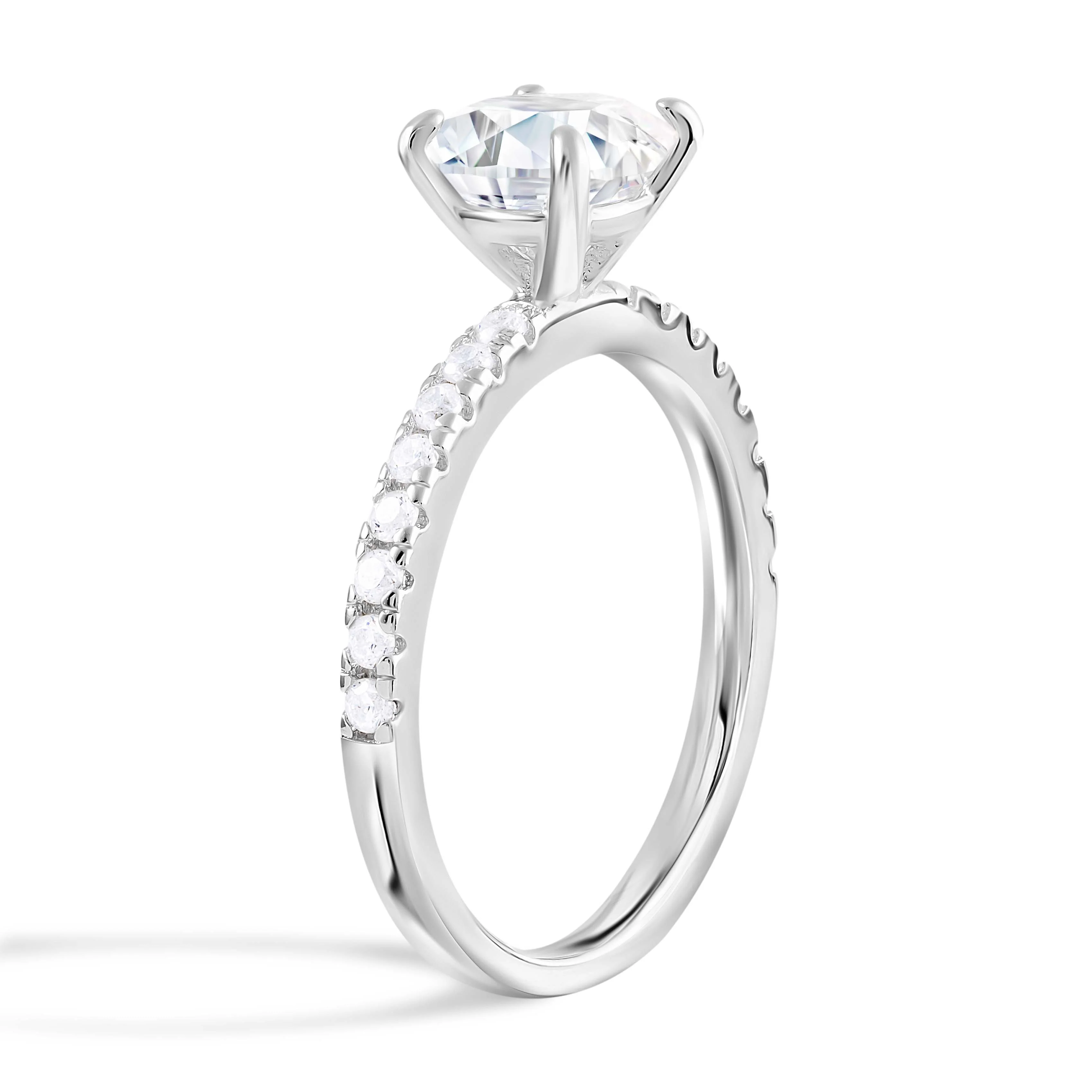 Exquisite Precious Metal Ring with Brilliant Center Stone - Image 3