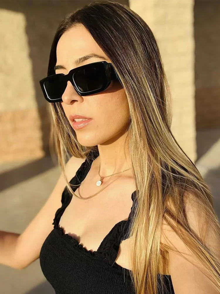 Ekon All Black Polarized Sunglasses - Image 4