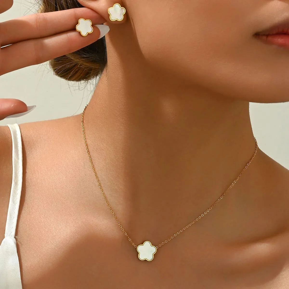 Elegant Five Leaf Clover Necklace & Earrings Set - Luxury Jewelry Set - Image 6