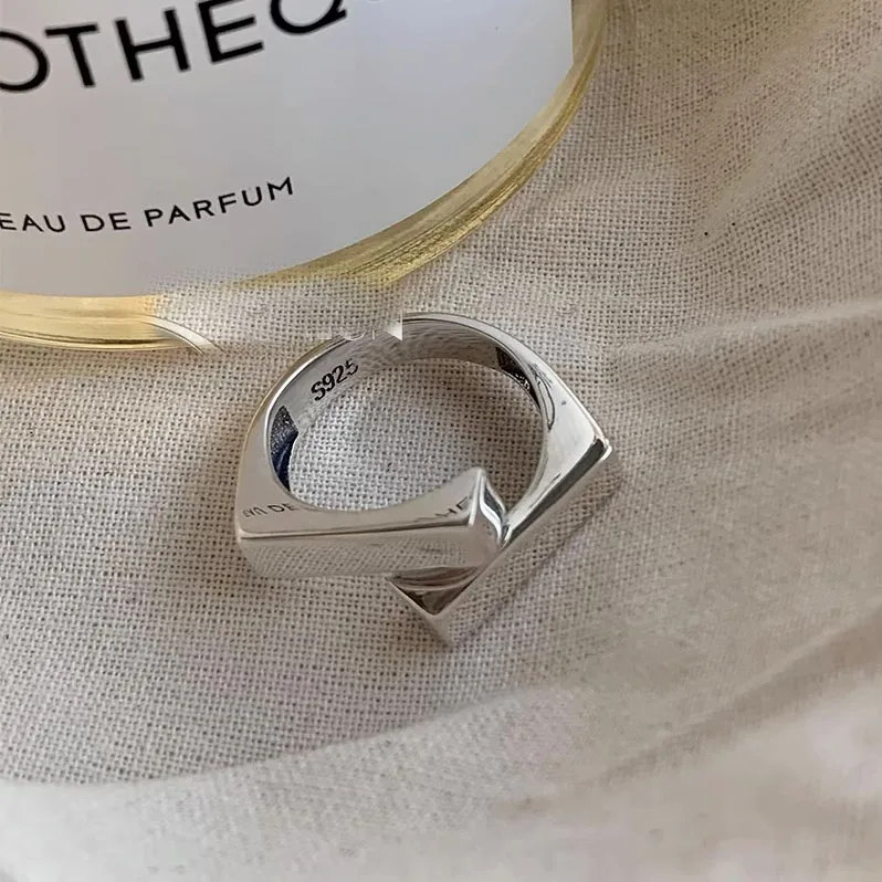 Handmade Geometric Lined Hug 925 Sterling Silver Ring for Women - Image 3