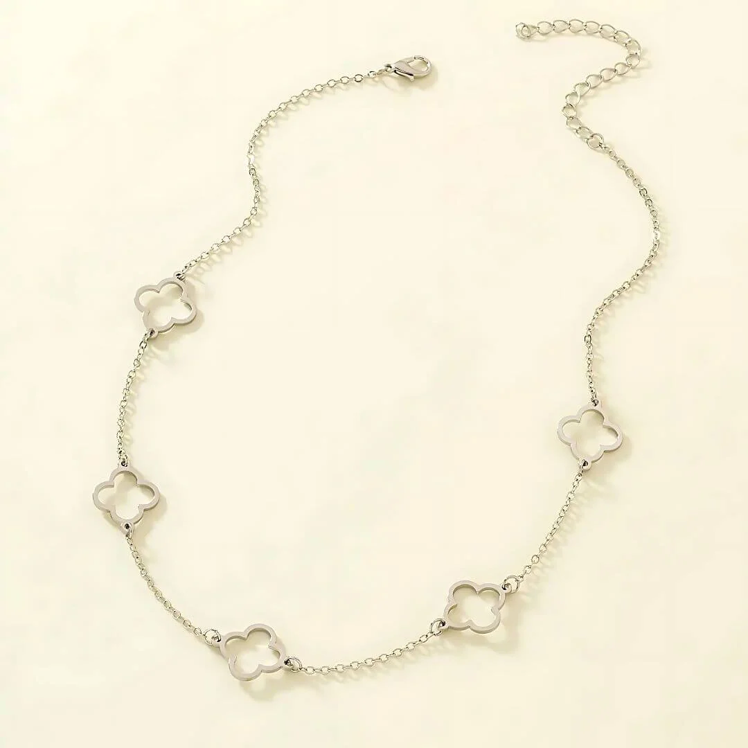 Elegant Hollowed Clover Pendant Necklace – Timeless Grace for Every Occasion - Image 5