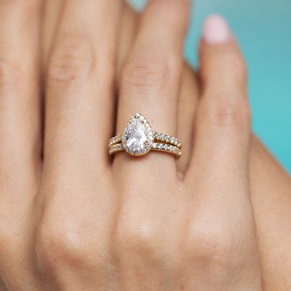 Isabella Moissanite Gold Ring - Image 3