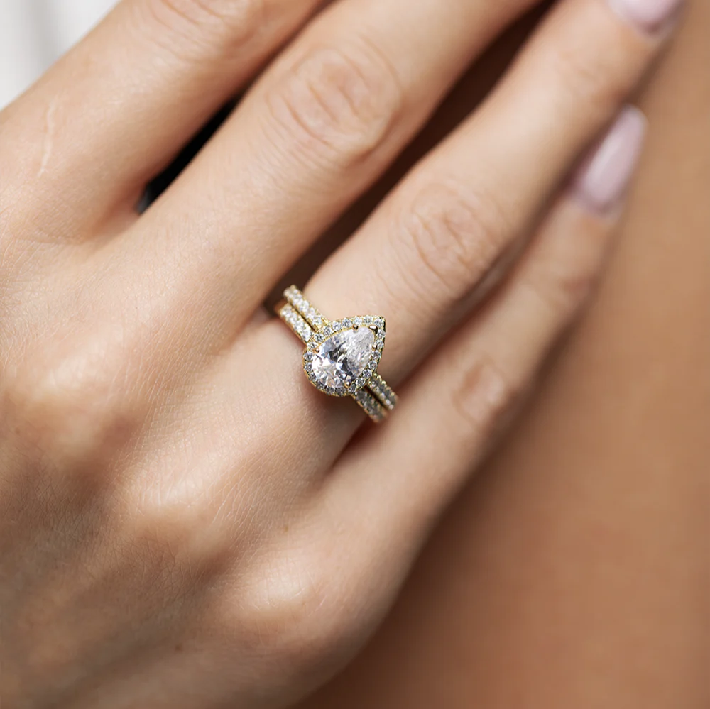 Isabella Moissanite Gold Ring - Image 4