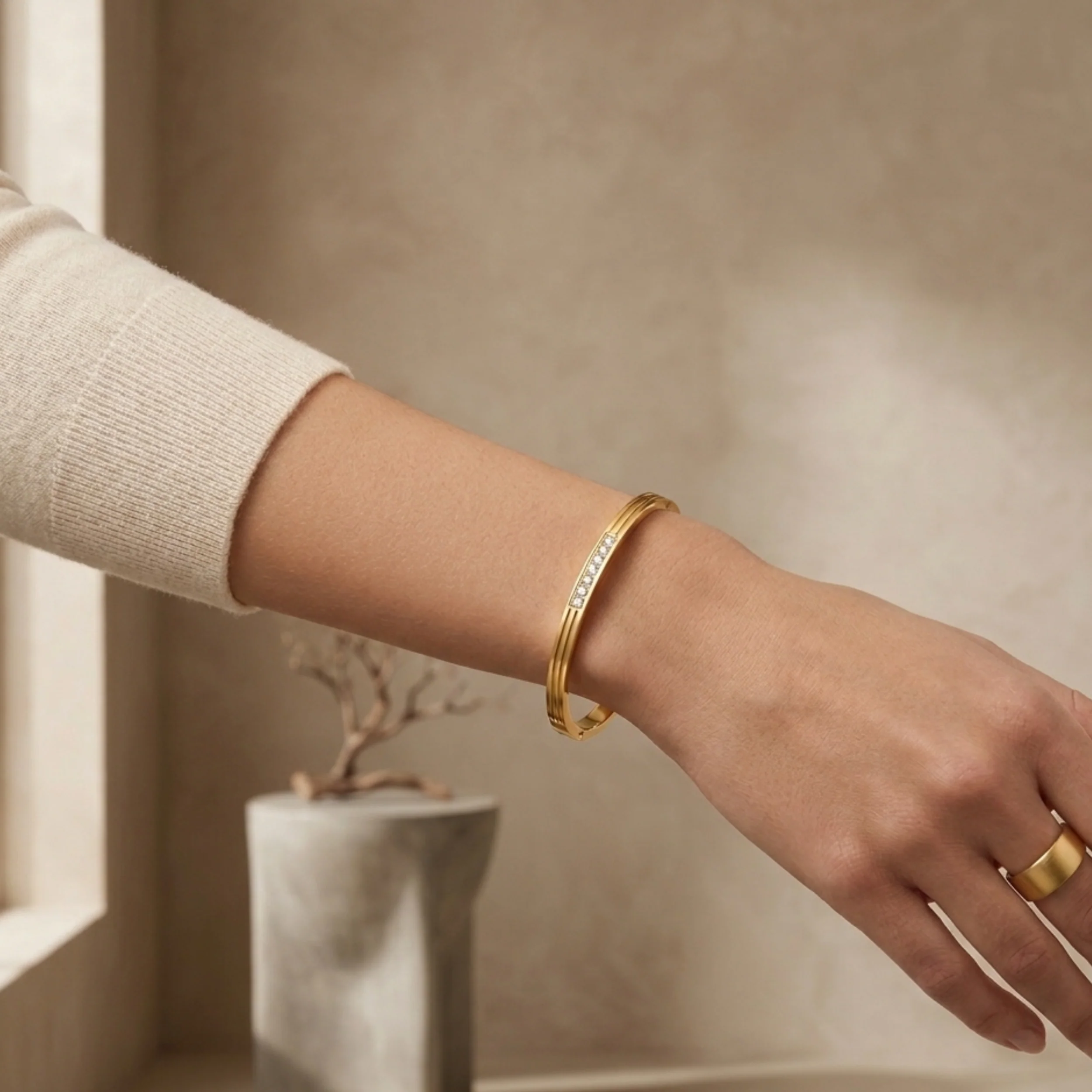 Kaelith Prism Diamond Bracelet - Image 4