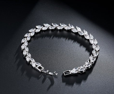 Crystal Leaf Bracelet - Image 4