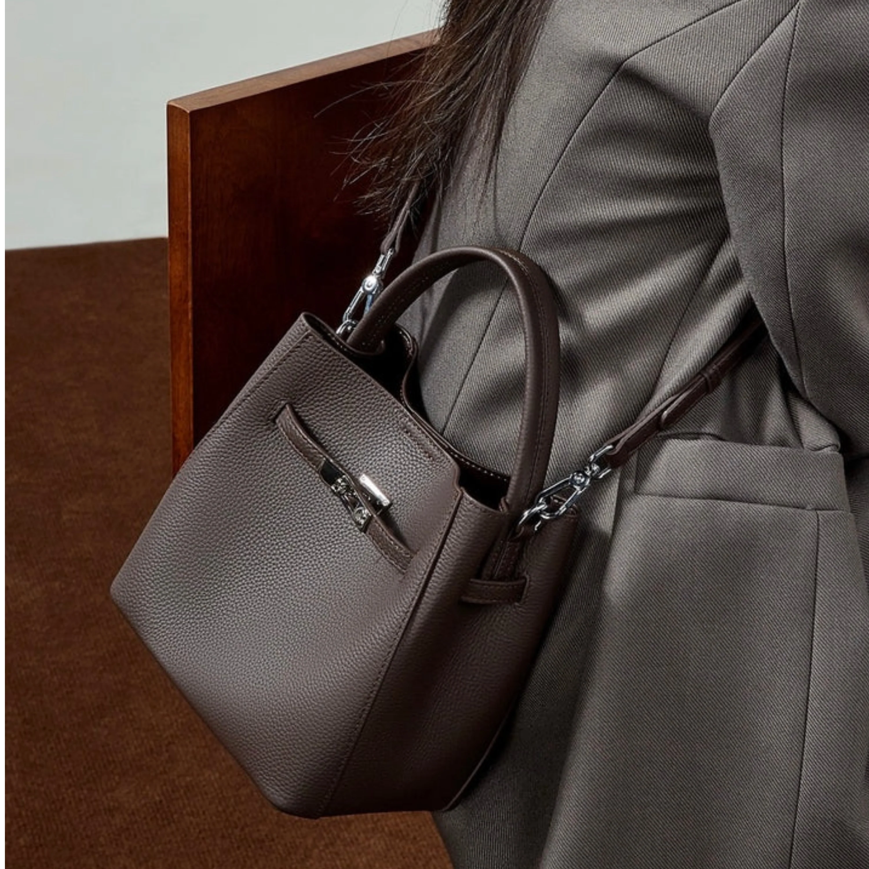 Louisse Genuine Leather Basket Bucket Bag - Image 7