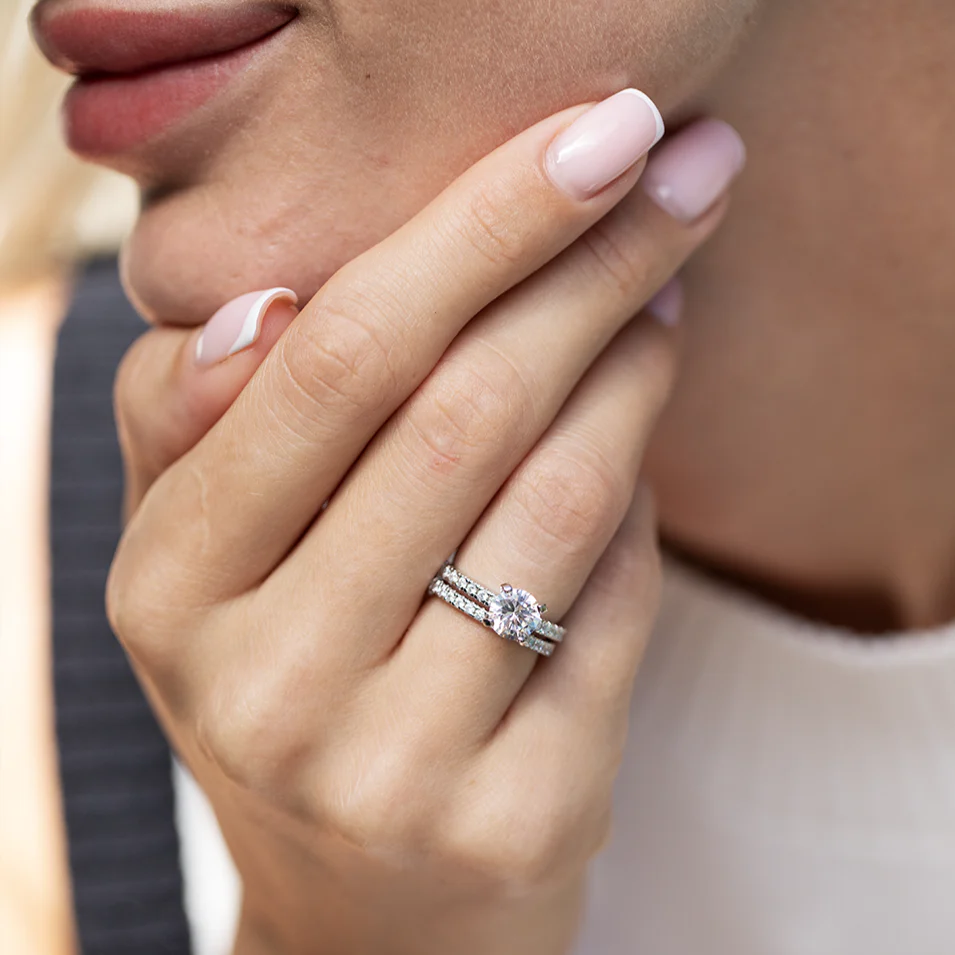 Lustrous Promise Moissanite Ring - Image 7