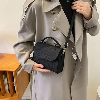 Elegant PU Leather Handbag – Stylish and Versatile for Any Occasion - Image 2