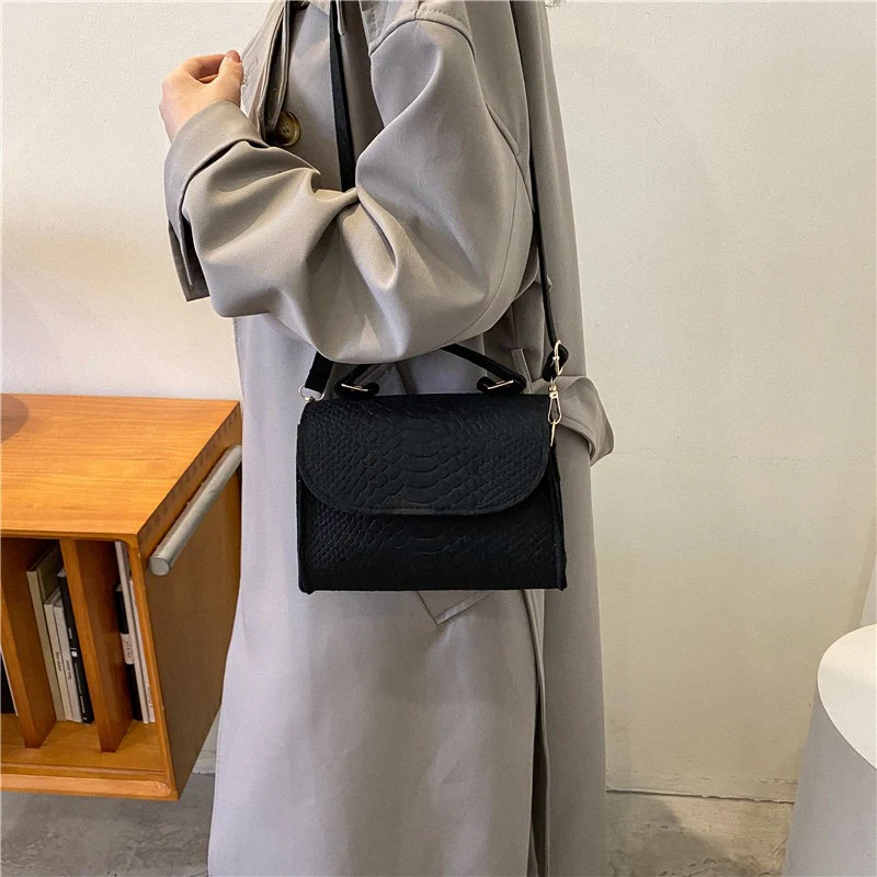 Elegant PU Leather Handbag – Stylish and Versatile for Any Occasion - Image 6
