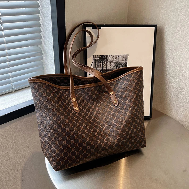 Luxe Leather Shoulder Bag – Elegance Redefined for Every Occasion - Image 4