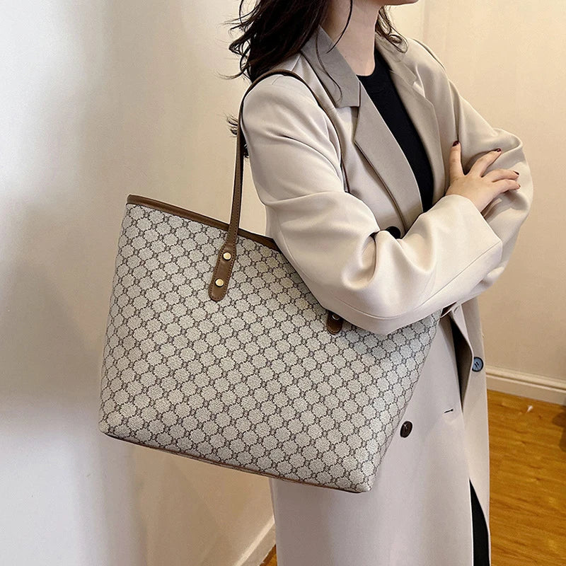 Luxe Leather Shoulder Bag – Elegance Redefined for Every Occasion - Image 5