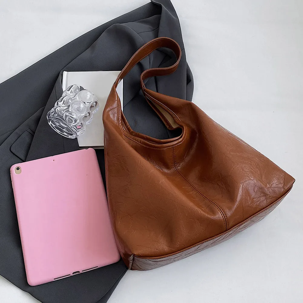 Luxe Waterproof Handbag – Elegant and Functional - Image 4
