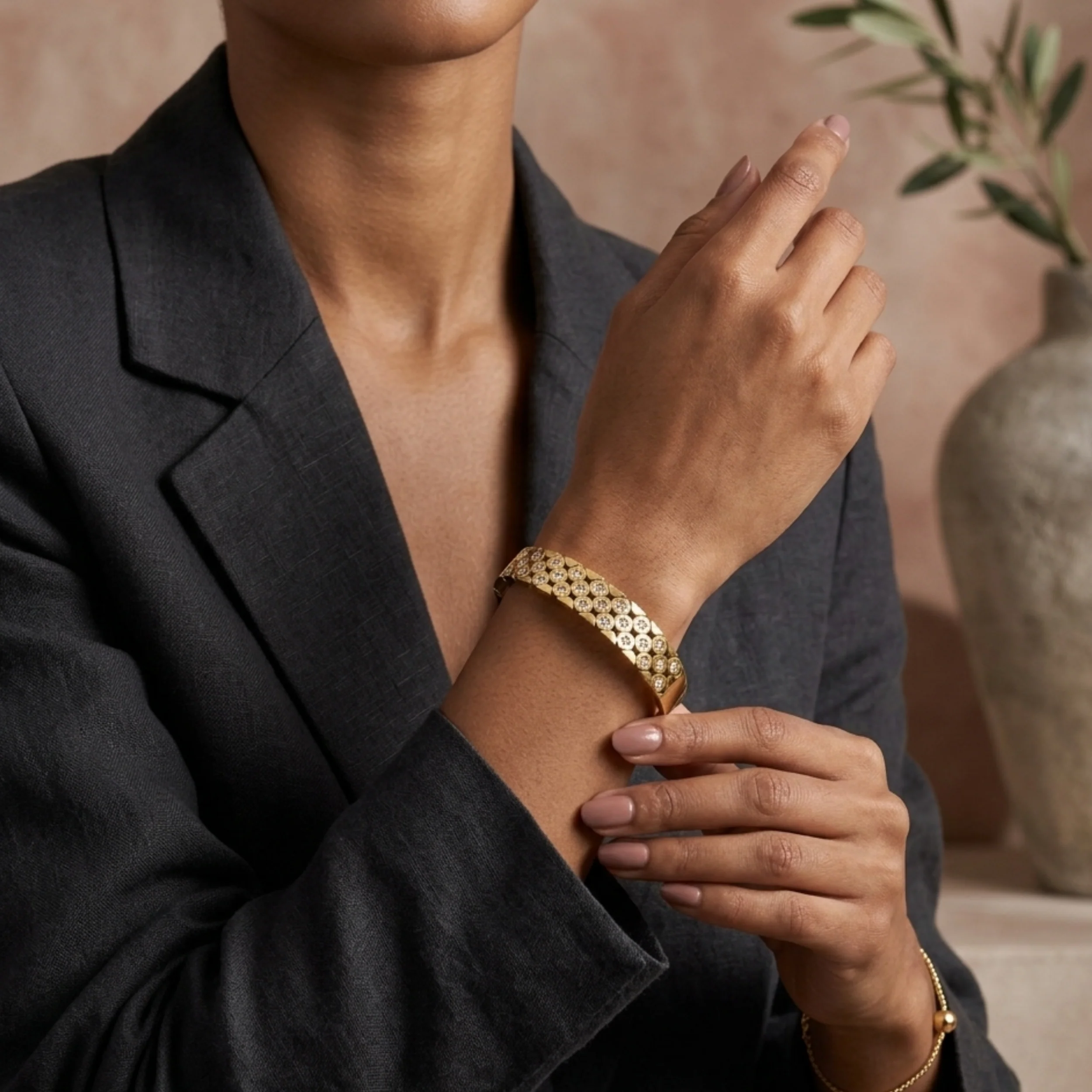 Mariselle Celestial Shine Bangle - Image 4