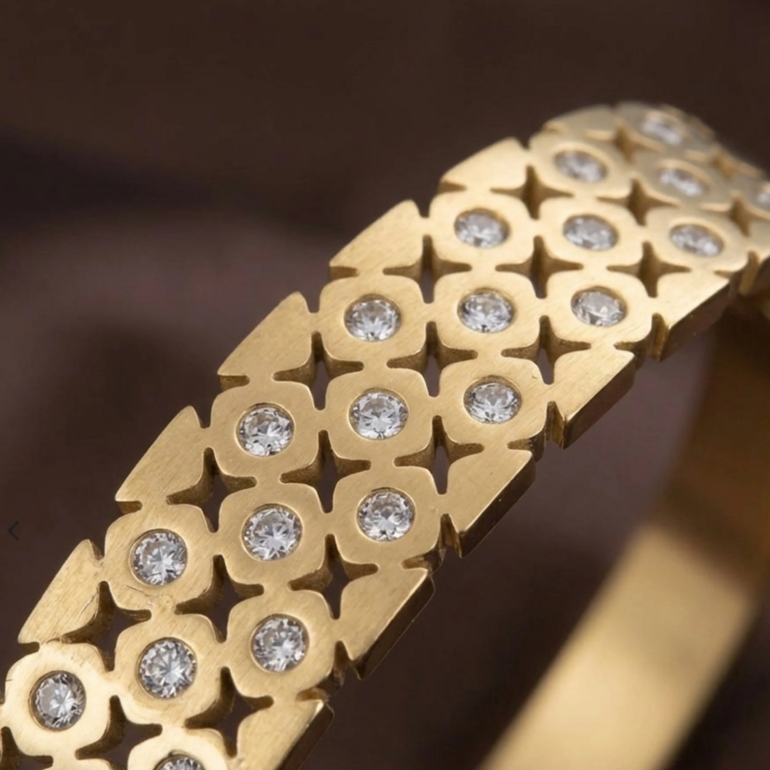 Mariselle Celestial Shine Bangle - Image 5