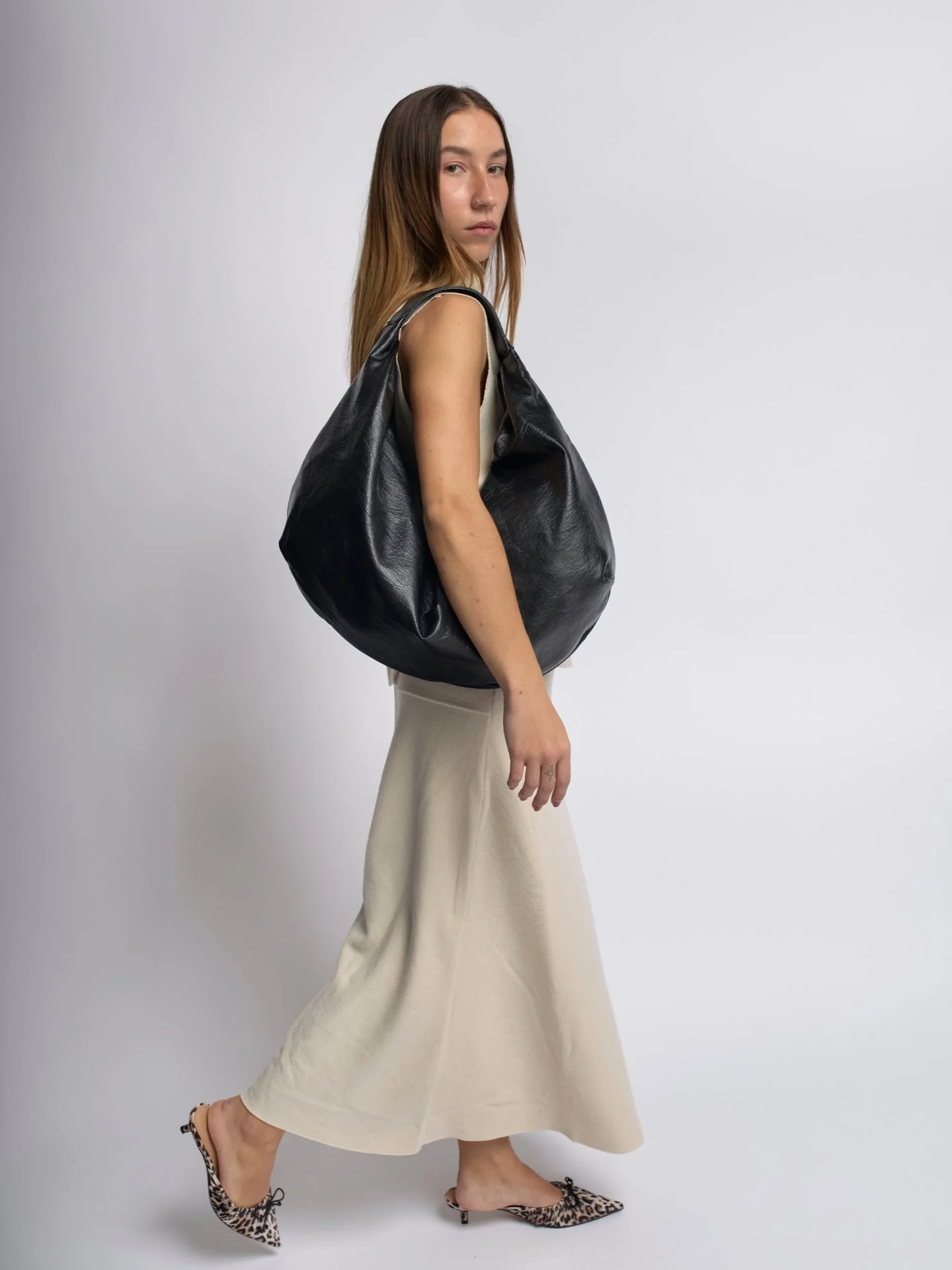 Odette Vegan Leather Handbag - Image 8